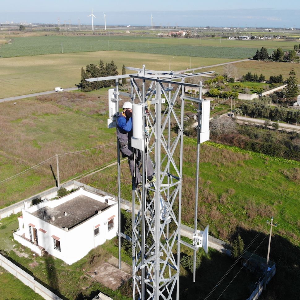 Torre per TLC a Tuturano